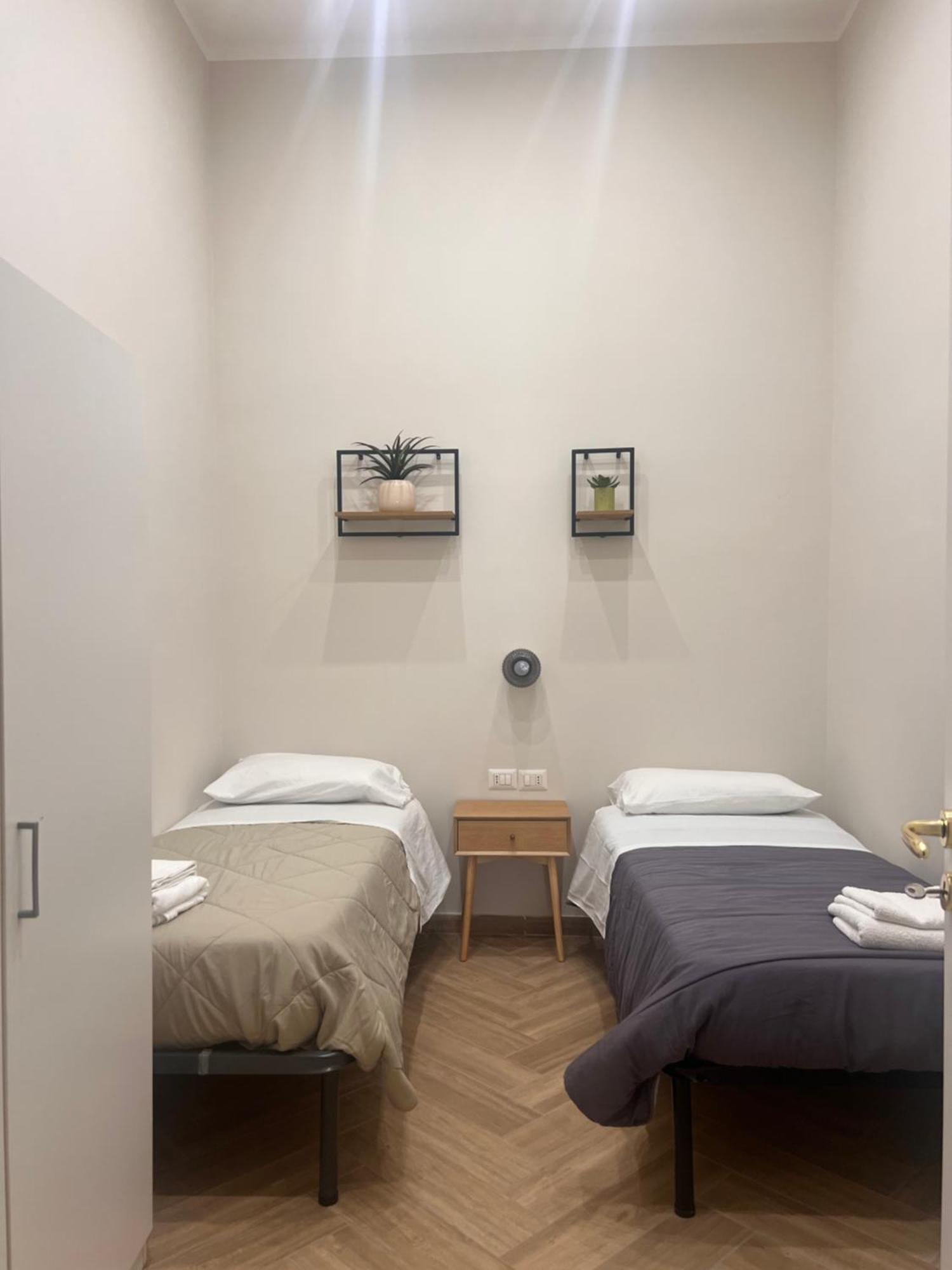 Scio' Apartment-Centro Storico- Napels Buitenkant foto